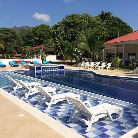Arizona Ranch Hotel Girardot Extérieur photo