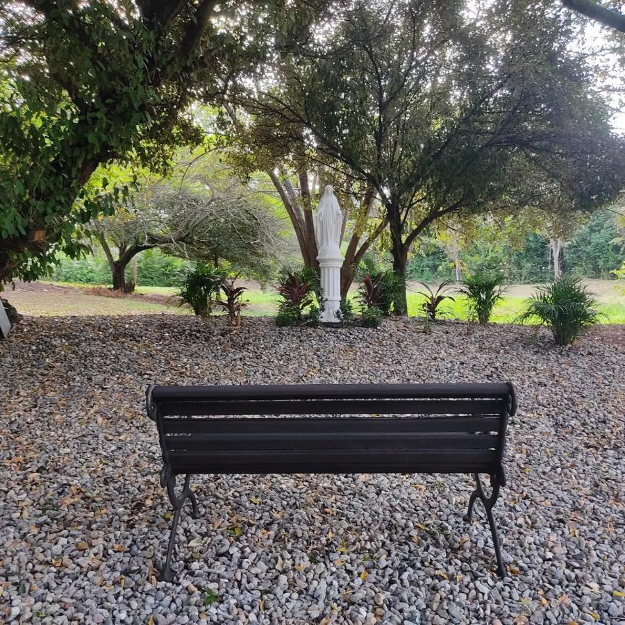 Arizona Ranch Hotel Girardot Extérieur photo
