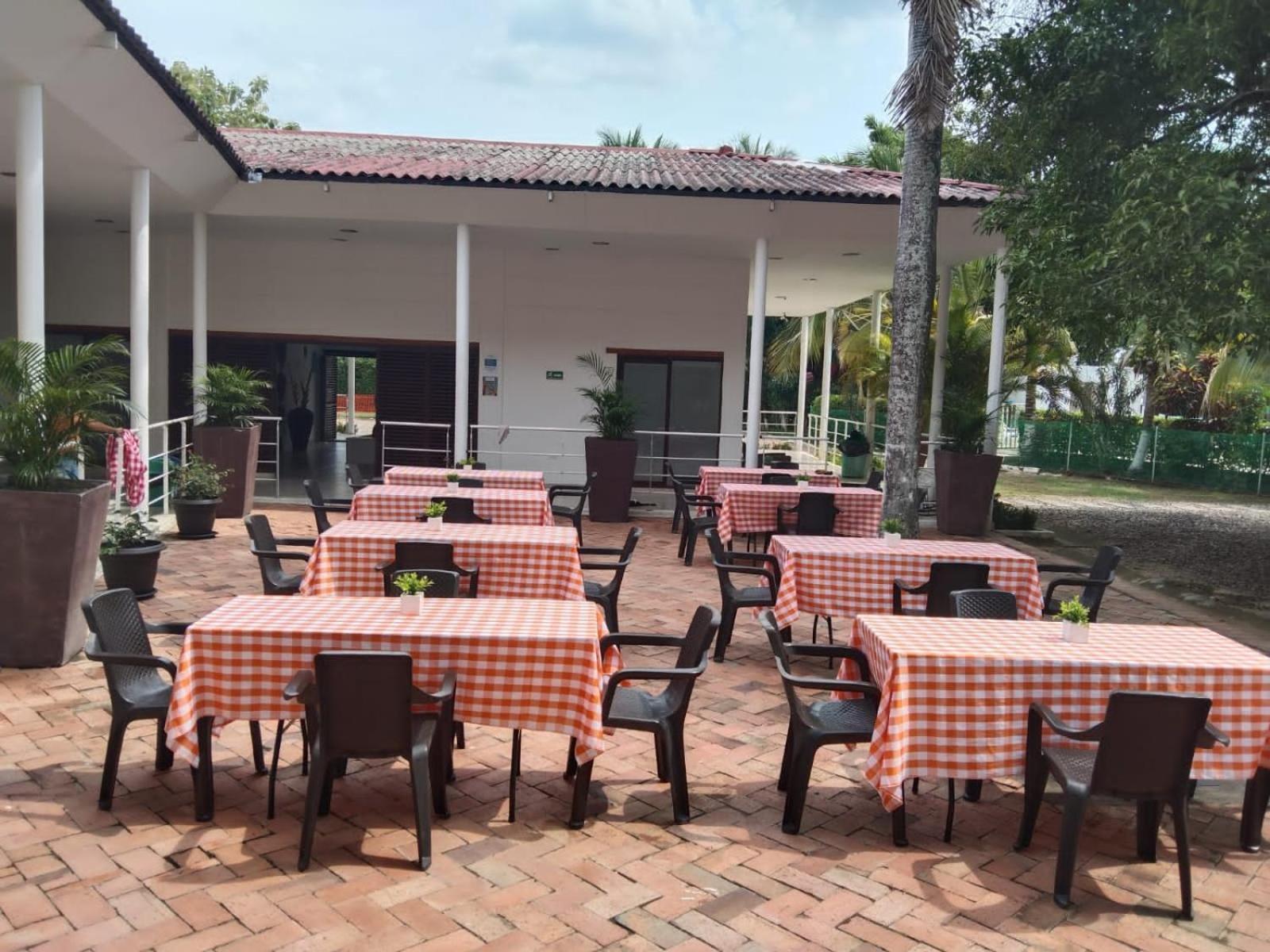 Arizona Ranch Hotel Girardot Extérieur photo