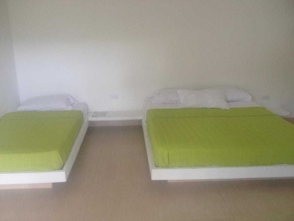 Arizona Ranch Hotel Girardot Extérieur photo